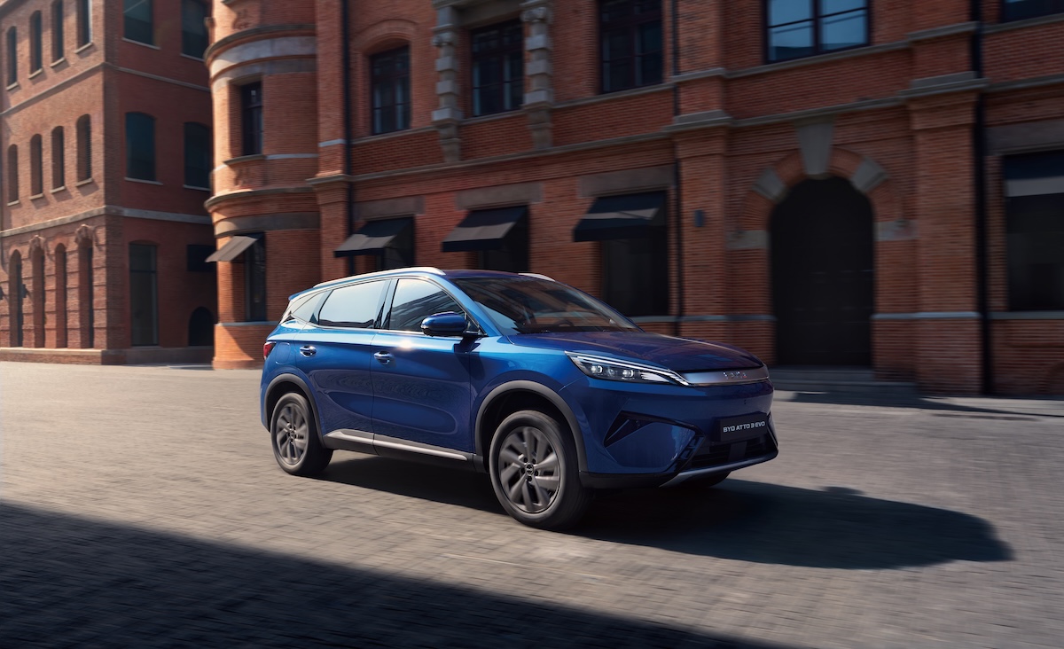 BYD  nuova ATTO 3 EVO: più autonomia, ricarica 220 kW e due trazioni