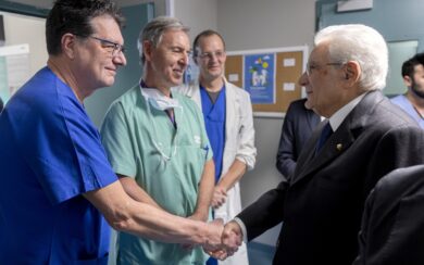 Crans-Montana, i ragazzi al Niguarda sono fuori pericolo di vita. Bertolaso: “La visita di Mattarella è servita moltissimo”