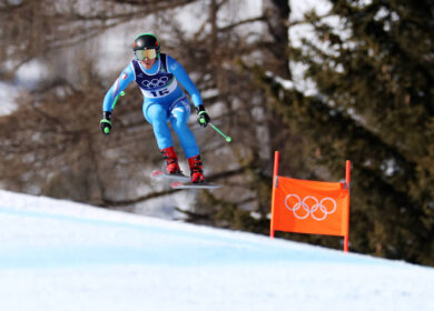 Olimpiadi Milano-Cortina 2026, Italia terza con Pirovano nella combinata donne. Cade Sofia Goggia: che delusione