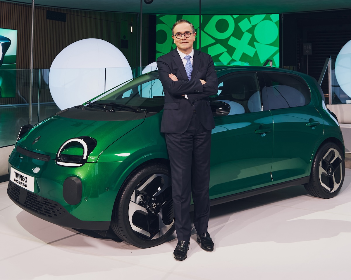 Renault, Provost sfida i politici: l’elettrico rende