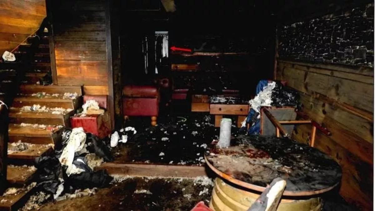 Crans Montana, che cosa è rimasto del locale della tragedia. Ecco le foto dopo il rogo che ha ucciso 41 persone