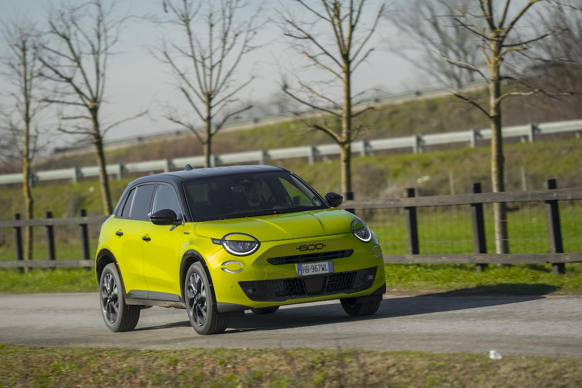 Fiat 600 Sport Edizione Milano Cortina 2026: ibrida 145 CV e look dark Fiat 600 Sport Edizione Milano Cortina 2026: ibrida 145 CV e look dark