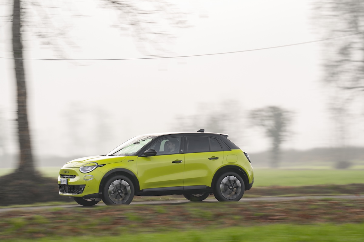 Fiat 600 Sport Edizione Milano Cortina 2026: ibrida 145 CV e look dark Fiat 600 Sport Edizione Milano Cortina 2026: ibrida 145 CV e look dark