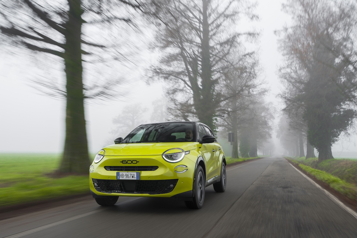 Fiat 600 Sport Edizione Milano Cortina 2026: ibrida 145 CV e look dark Fiat 600 Sport Edizione Milano Cortina 2026: ibrida 145 CV e look dark