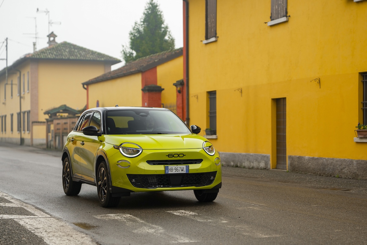 Fiat 600 Sport Edizione Milano Cortina 2026: ibrida 145 CV e look dark Fiat 600 Sport Edizione Milano Cortina 2026: ibrida 145 CV e look dark