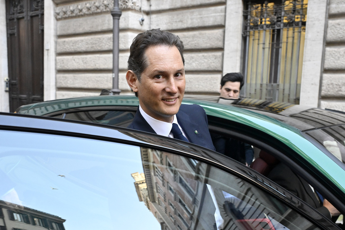 Eredità Agnelli, il gip respinge la richiesta di messa alla prova per Elkann: gli atti tornano al pm Eredità Agnelli, il gip respinge la richiesta di messa alla prova per Elkann: gli atti tornano al pm
