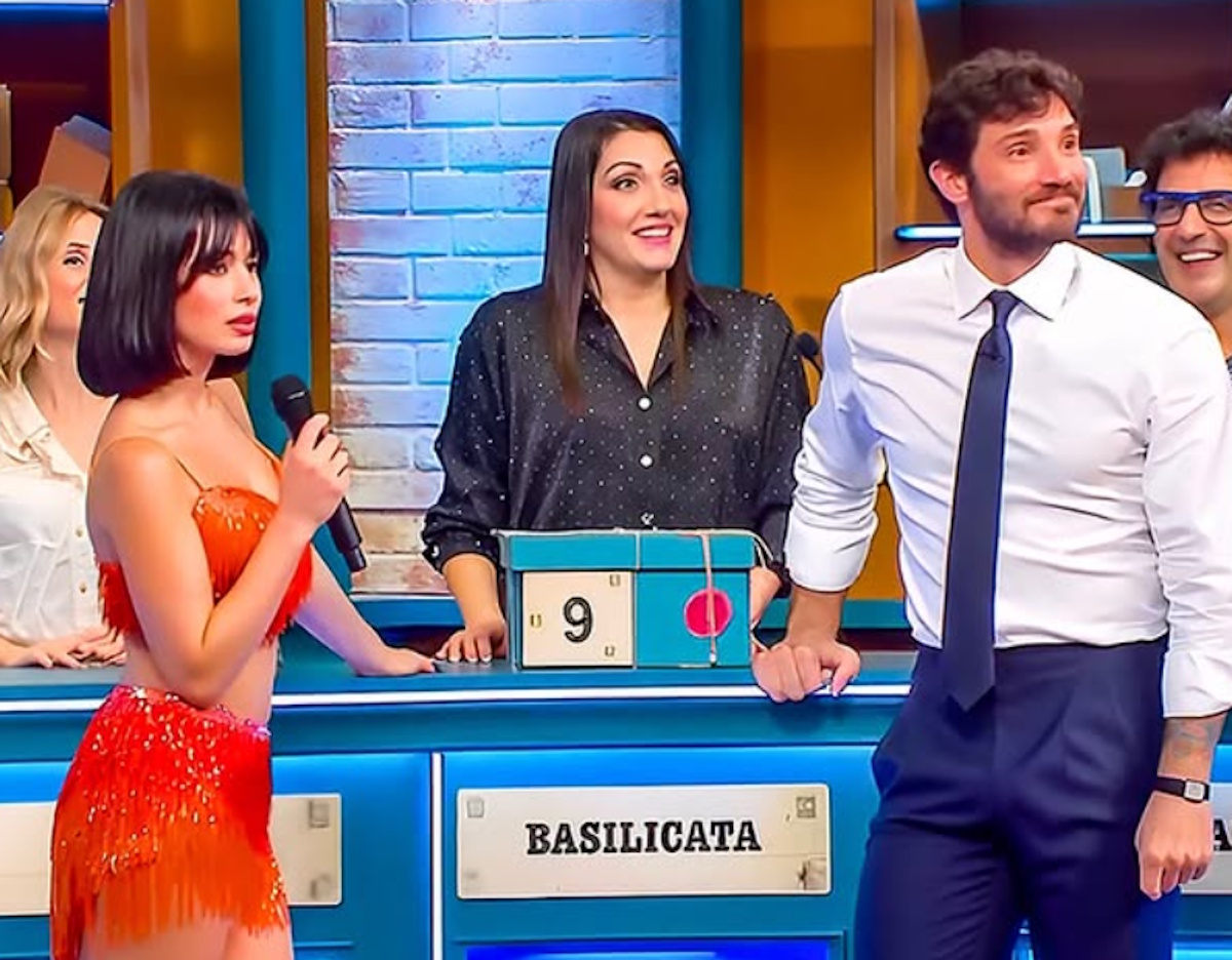 Chi è Martina Miliddi, la ballerina (ex Amici) diventata la nuova spalla di Stefano De Martino ad Affari Tuoi