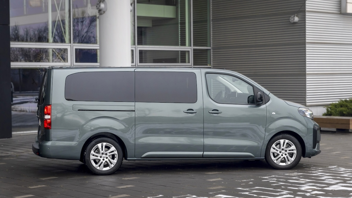 Opel Zafira e Vivaro: debutta il 2.2 diesel di nuova generazione Opel Zafira e Vivaro: debutta il 2.2 diesel di nuova generazione