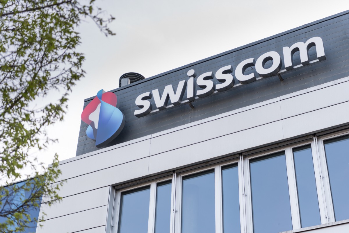 Swisscom, l’acquisizione di Vodafone pesa come un macigno. Crolla l’utile (-17%) Swisscom, l’acquisizione di Vodafone pesa come un macigno. Crolla l’utile (-17%)