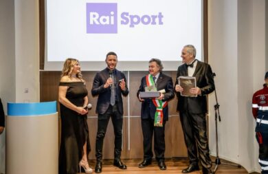 BIT e Olimpiadi, a Milano si è svolta la VI edizione del Premio Internazionale Voucher: tra i premiati Rai Sport e ITA Airways