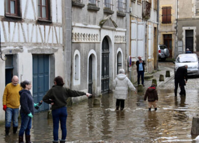 Tempesta Nils: colpite Francia, Spagna e Portogallo. Venti fino a 160 km/h, migliaia di interventi dei vigili del fuoco
