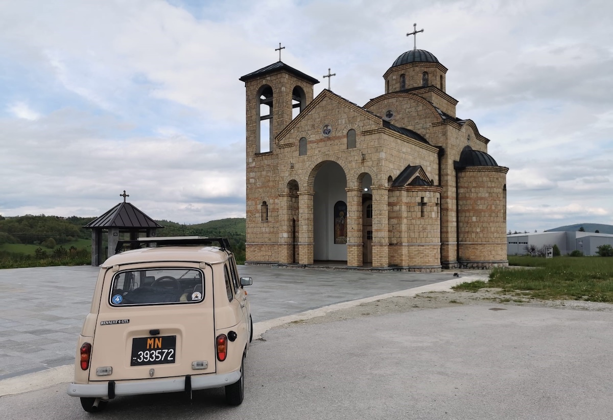 Strade e Polvere: 7.000 km tra Balcani e Turchia con una Renault 4