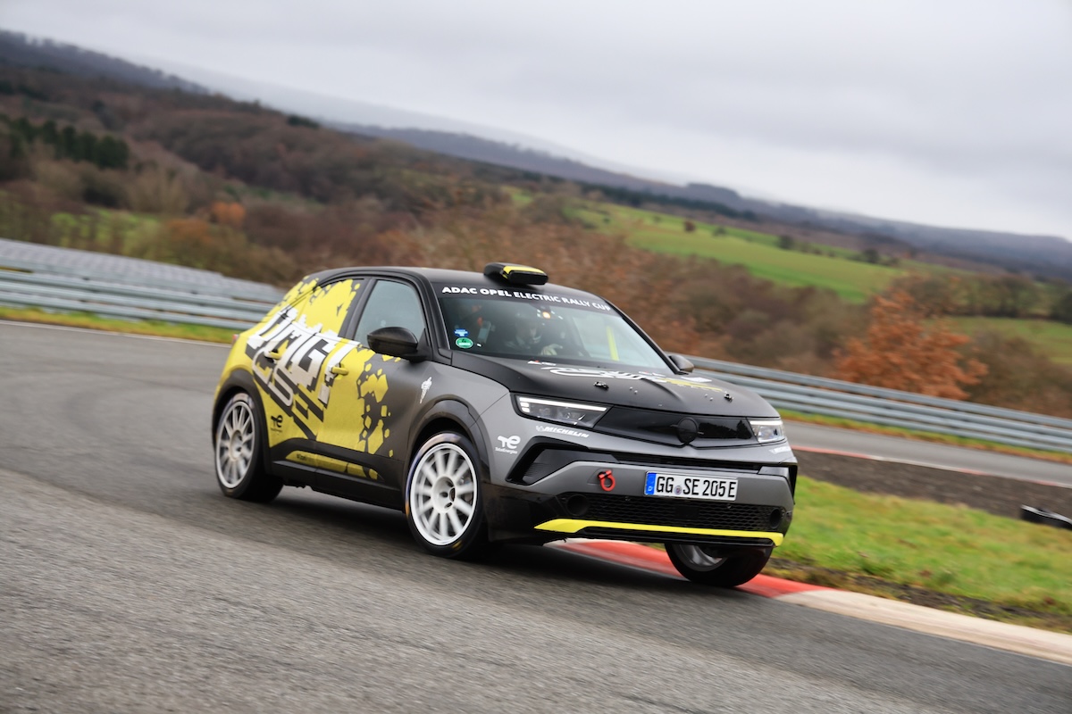 Opel Mokka GSE Rally: debutto elettrico nella ADAC Opel GSE Rally Cup 2026 Opel Mokka GSE Rally: debutto elettrico nella ADAC Opel GSE Rally Cup 2026