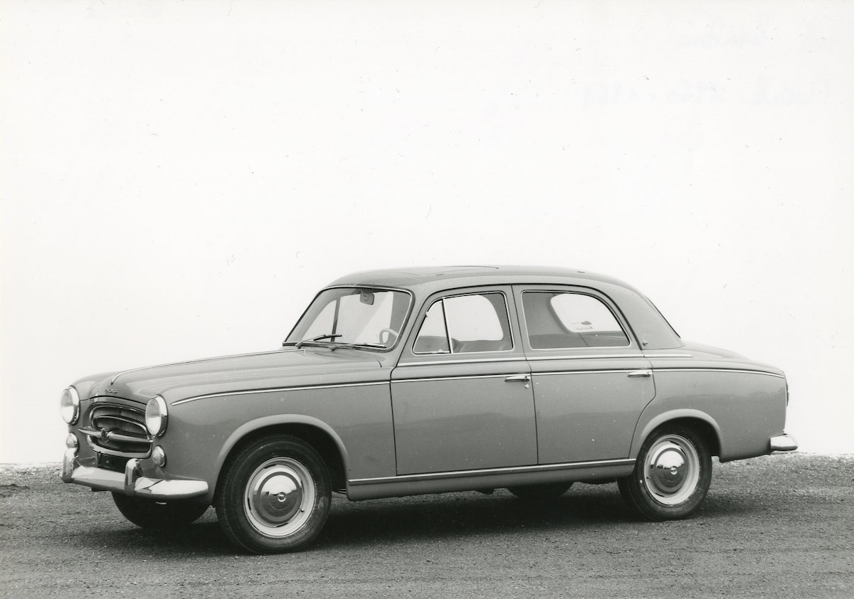 Peugeot e Italia, 133 anni di storia: da Torino a Milano, tra pionieri e corse