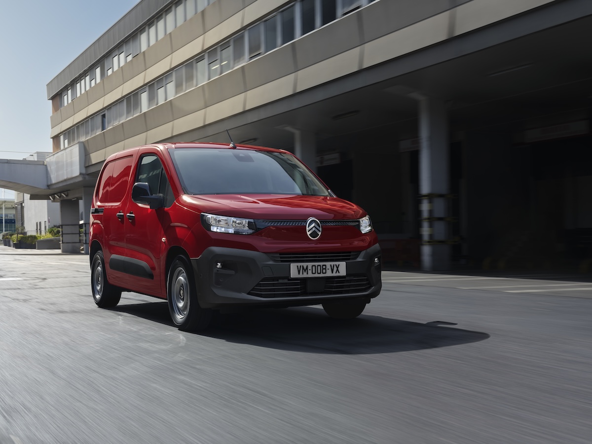 Citroen Berlingo torna a gasolio: più autonomia e TCO, due allestimenti Plus e Max