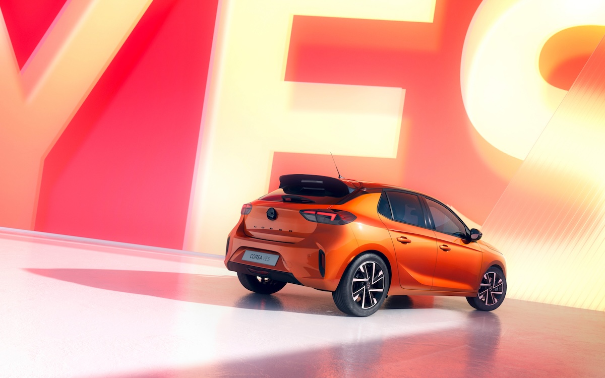 Opel Corsa YES 2026: interni coordinati, display full digital e pack Tech/Comfort opzionali