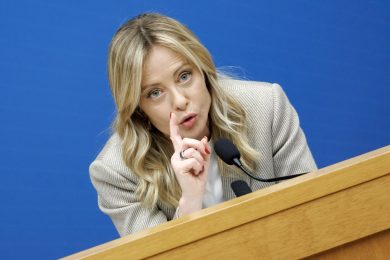 Meloni: “La campagna sul referendum non sia una lotta nel fango”. E sull’Ucraina la premier ha le idee chiare