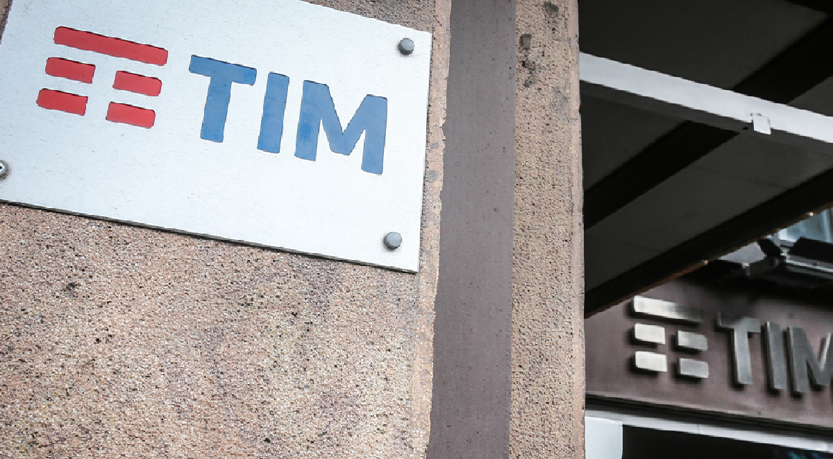 Poste-Tim, focus su sinergie e integrazione: verso il nuovo piano del 2027 Poste-Tim, focus su sinergie e integrazione: verso il nuovo piano del 2027