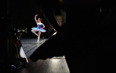 Milano: chiude la storica bottega Porselli, dove Carla Fracci, Nureyev e Bolle erano di casa