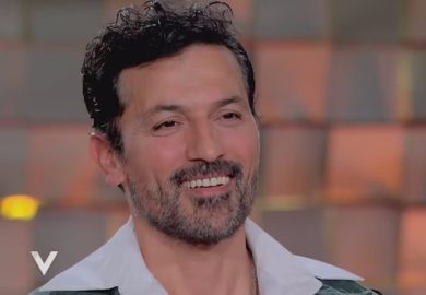 Sanremo 2026, Mediaset tenta il colpaccio: portare uno dei volti di Canale 5 al Festival. Poi però fa un passo indietro