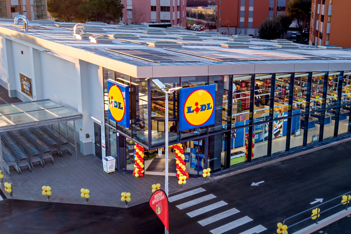 Lidl Italia punta su CRIVIT e Stefanie Graf per promuovere uno stile di vita attivo Lidl Italia punta su CRIVIT e Stefanie Graf per promuovere uno stile di vita attivo
