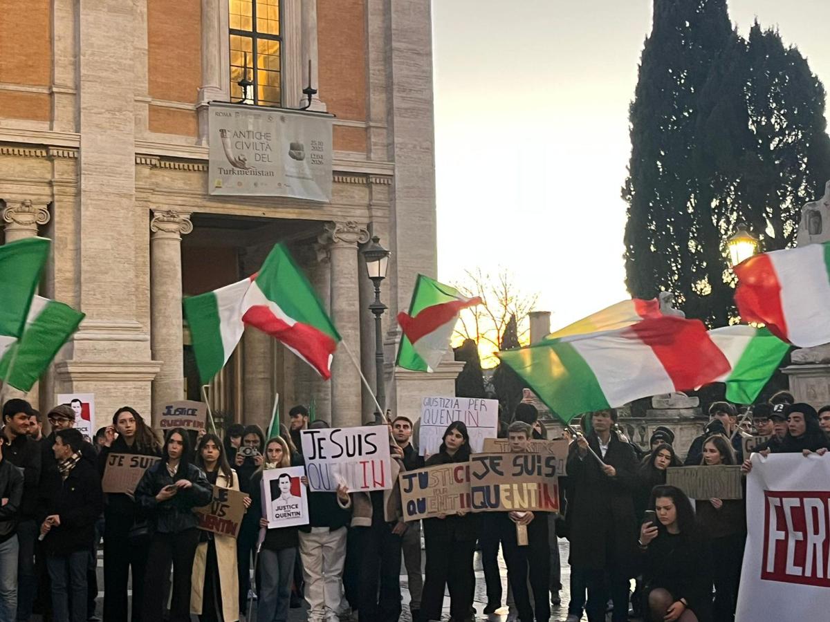 Roma in piazza per Quentin, Giubilei (Nazione Futura): “Qui senza bandiere, in democrazia non c’è spazio per la violenza come accaduto in Francia” Roma in piazza per Quentin, Giubilei (Nazione Futura): “Qui senza bandiere, in democrazia non c’è spazio per la violenza come accaduto in Francia”