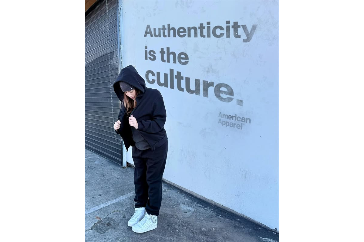 Brand o brand…elli / American Apparel, dal mito sexy dei giovani ribelli alla caduta di un impero della moda: la storia Brand o brand…elli / American Apparel, dal mito sexy dei giovani ribelli alla caduta di un impero della moda: la storia