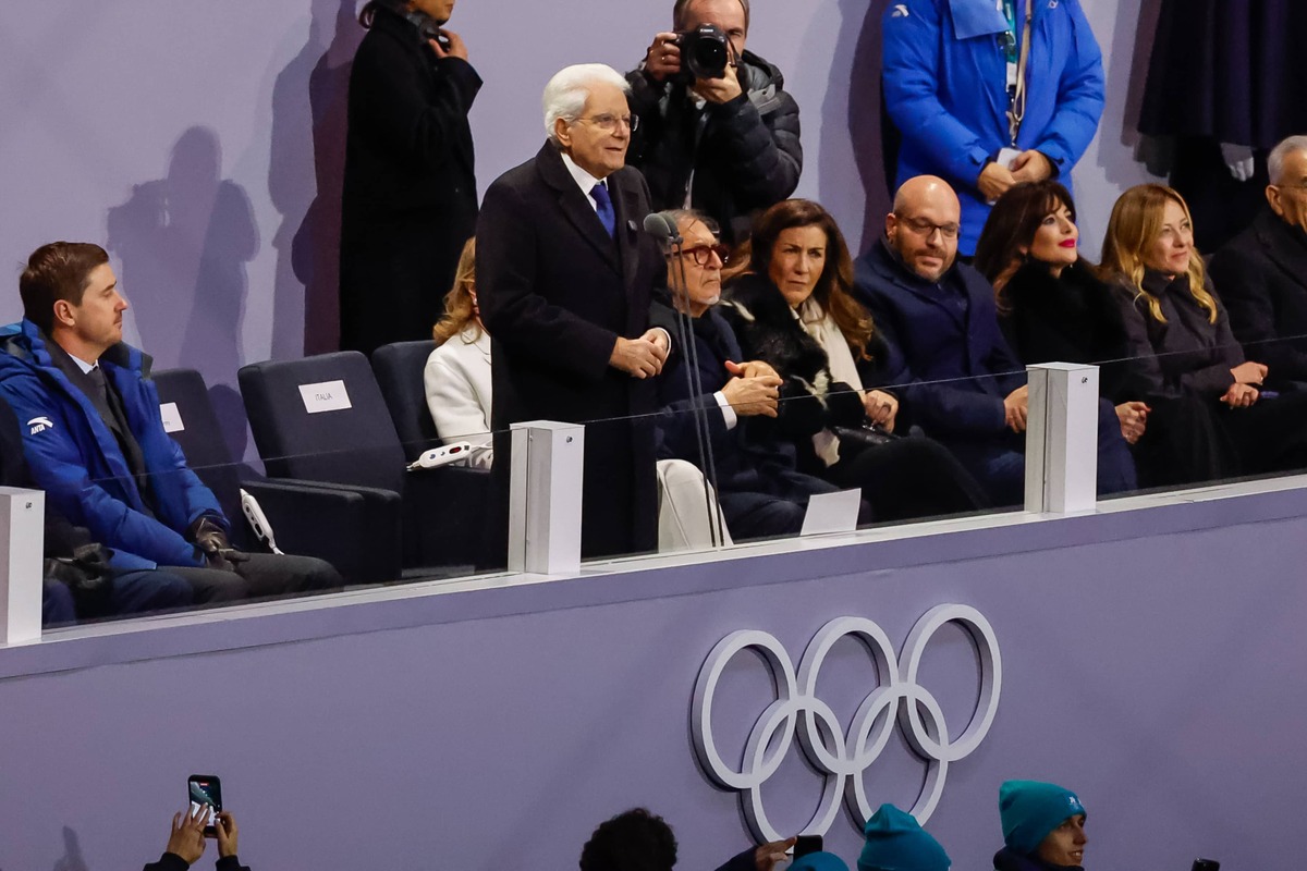 Ordine olimpico d’oro a Mattarella e Meloni, il Cio premia il Capo dello Stato e la premier per Milano Cortina 2026 Ordine olimpico d’oro a Mattarella e Meloni, il Cio premia il Capo dello Stato e la premier per Milano Cortina 2026