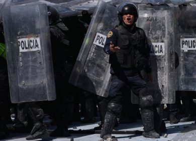 Messico nel caos, ucciso il ricercato numero uno dei narcos: scontri tra polizia e uomini del cartello