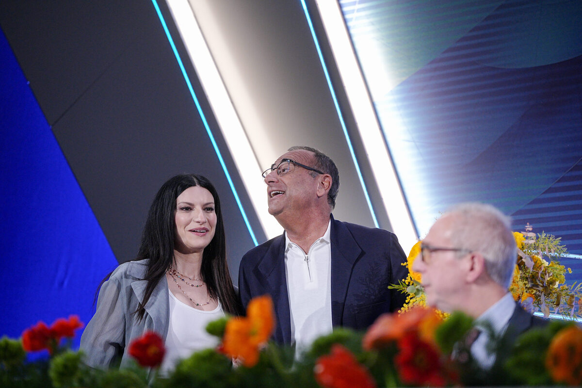 Sanremo 2026, Carlo Conti: “Sarà un Festival in ricordo di Pippo Baudo. Meloni? Può venire se compra il biglietto” Sanremo 2026, Carlo Conti: “Sarà un Festival in ricordo di Pippo Baudo. Meloni? Può venire se compra il biglietto”