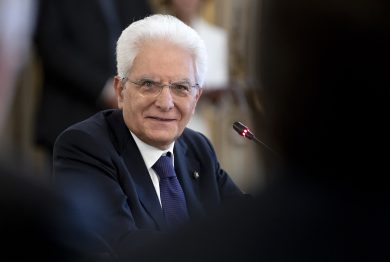 A Niscemi arriva il presidente Sergio Mattarella: la visita a sorpresa del Capo dello Stato agli sfollati. “Ci siamo e stiamo lavorando per voi”