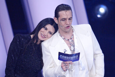 Ascolti tv, Carlo Conti cresce nella seconda serata con Achille Lauro co-conduttore: 9 milioni di spettatori per il 59,5% di share (total audience)