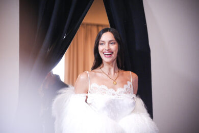 La top model Irina Shayk co-conduttrice a Sanremo 2026, l’intervento in inglese e il ringraziamento a Carlo Conti