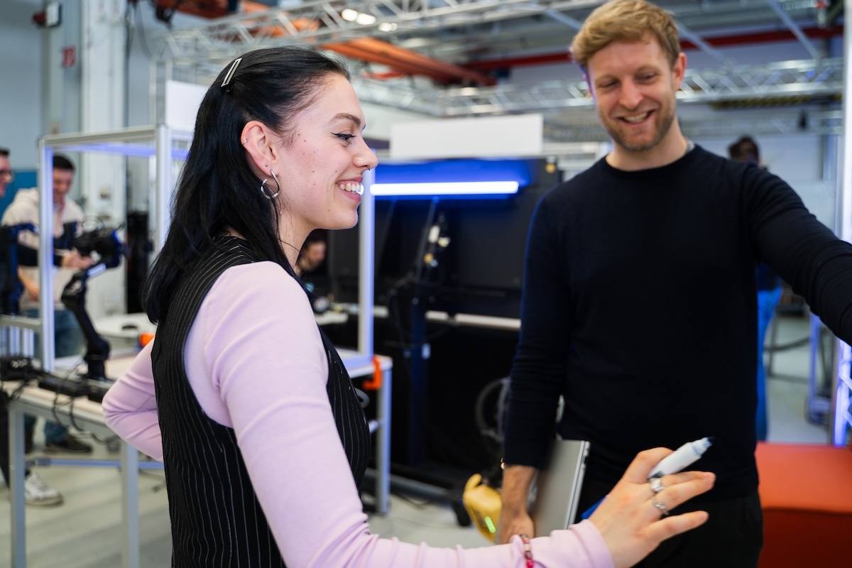 BMW Group: primo in Germania con robot umanoidi in produzione