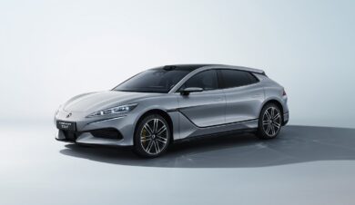 Denza Z9 GT: lusso e performance al Cervino Ski Paradise con BYD