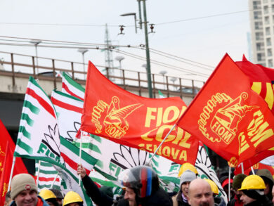 Ex Ilva, il tribunale di Milano ordina il fermo di Taranto: “Troppi rischi per la salute”. E i sindacati si autoconvocano a Palazzo Chigi