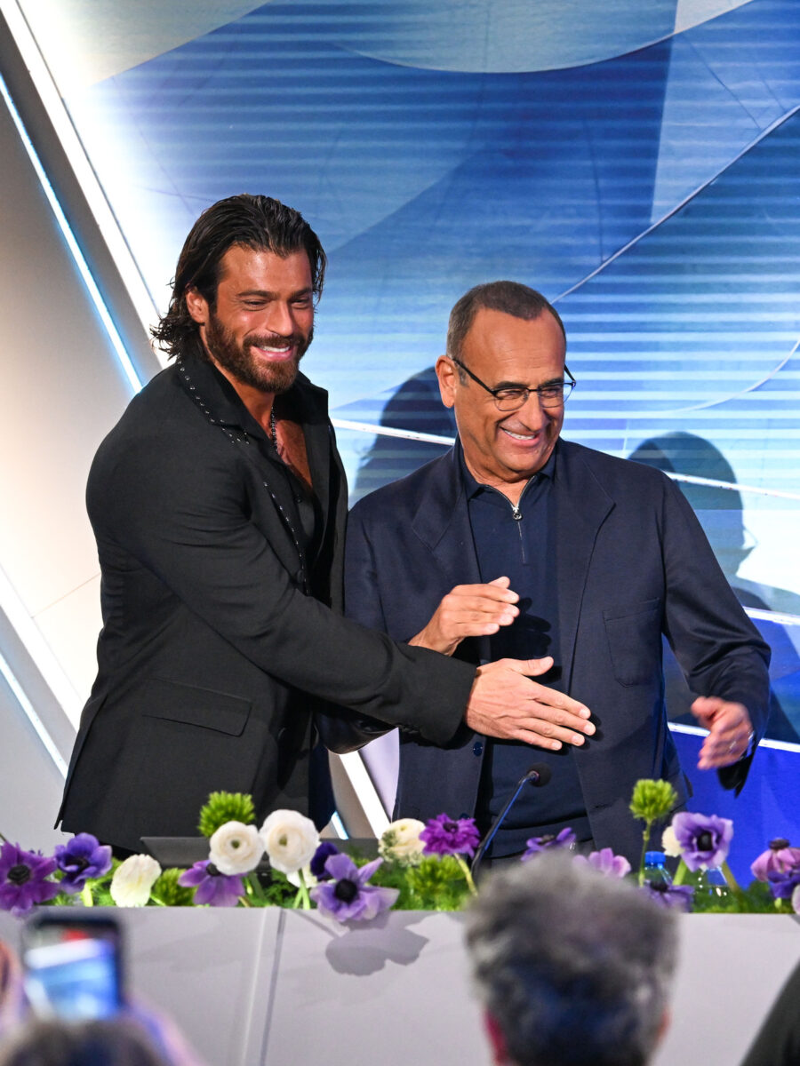 Sanremo 2026, tutto pronto per il via al Festival “baudiano”. Da Can Yaman a Tiziano Ferro: che cosa aspettarsi dalla prima serata