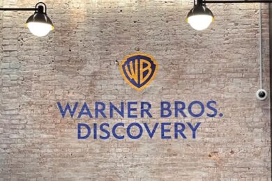 Warner Bros Discovery, non c’è pace per Paramount. La California si mette di traverso all’acquisizione: “Taglio drastico dei posti di lavoro”
