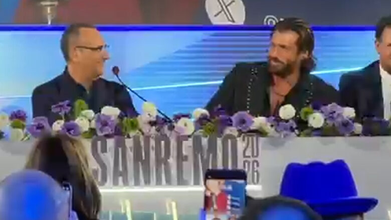 Carlo Conti e Cam Yaman