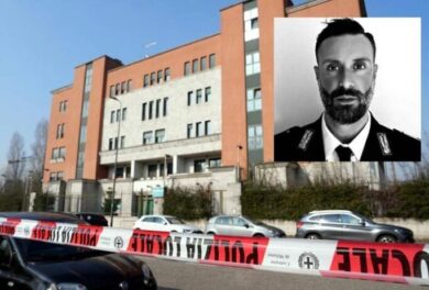 Rogoredo, poliziotto confessa l’omicidio del pusher Mansouri: “Chiedo scusa”. I colleghi lo accusano di violenze e abusi: “Usò un martello contro un disabile”