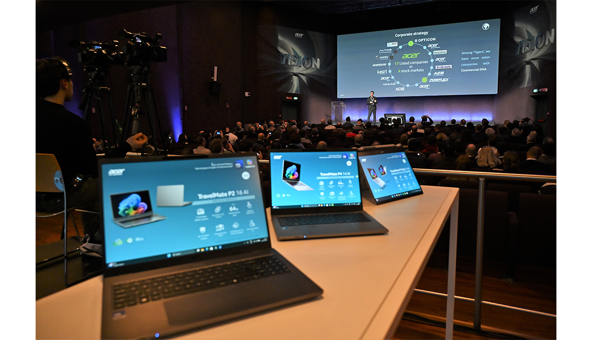 Acer celebra 50 anni con uno sguardo rivolto al futuro