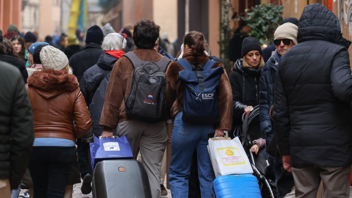 Pasqua, allarme degli albergatori: “A forte rischio la presenza di turisti americani”. Un salasso per le casse Pasqua, allarme degli albergatori: “A forte rischio la presenza di turisti americani”. Un salasso per le casse