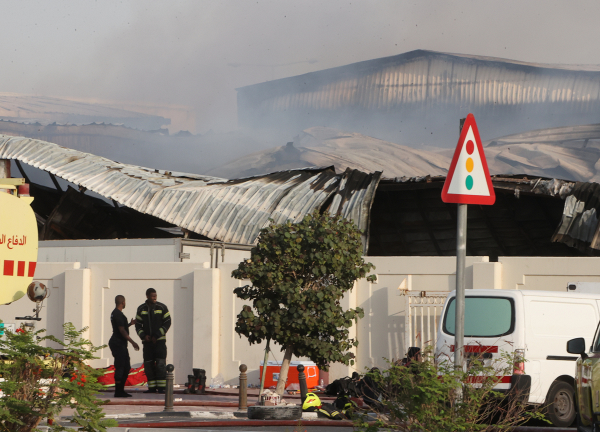 Guerra in Iran, nave colpita in Oman. Esecuzioni in piazza a Teheran. L’Arabia Saudita valuta risposta agli attacchi – LIVE
