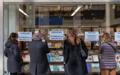 L’atipica crisi di Hoepli: conti in affanno ma patrimonio solido. E una faida familiare che travolge tutto