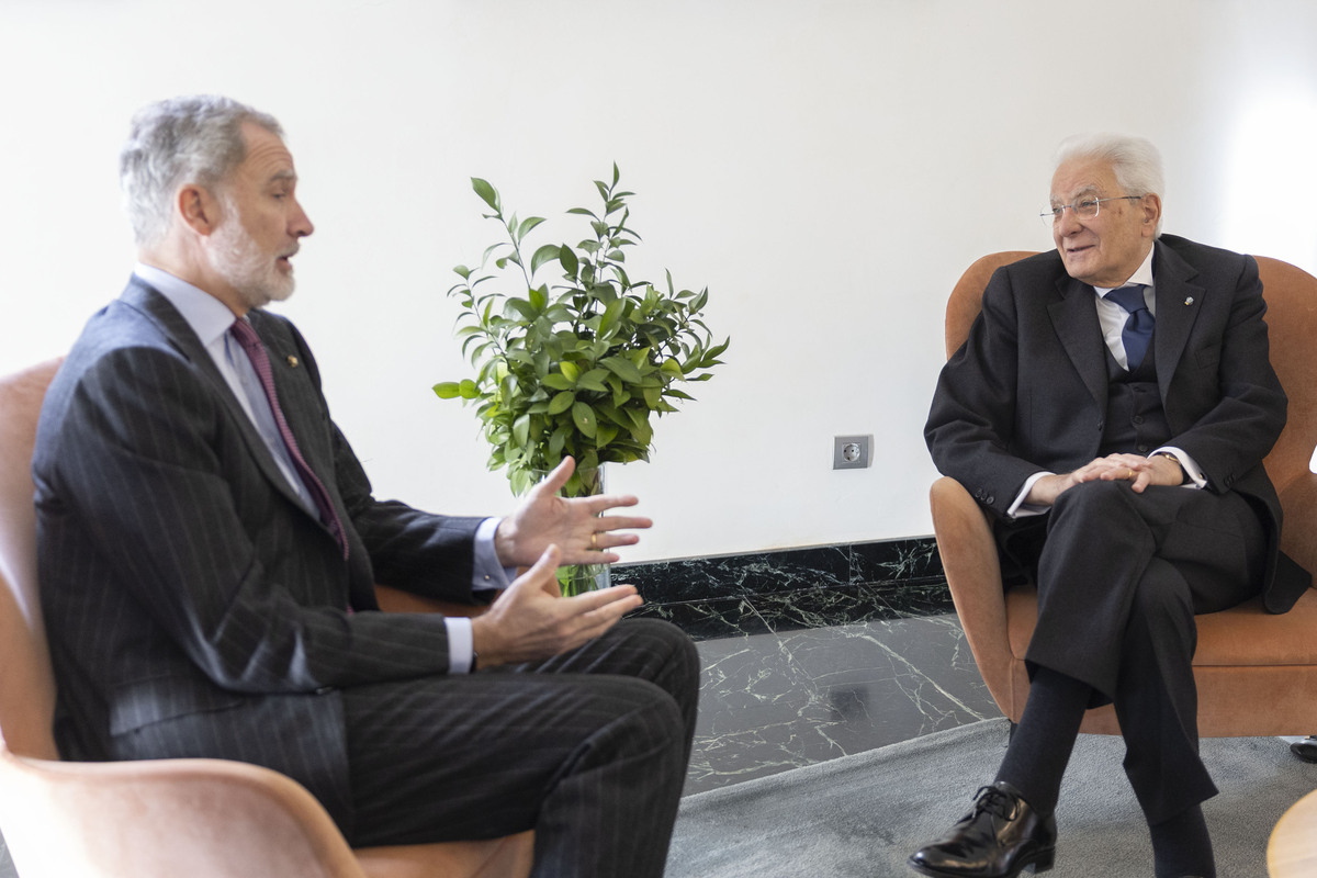Mattarella, lectio magistralis a Salamanca: “Le fondamenta dell’Europa non cederanno a chi vuole smantellarla”