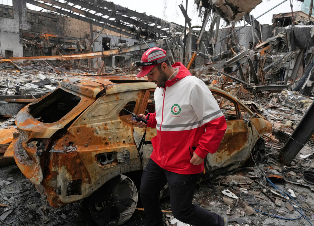 Guerra in Iran, missili di Teheran su Israele: intercettati anche due droni dallo Yemen. Il regime colpisce una centrale in Kuwait – LIVE Guerra in Iran, missili di Teheran su Israele: intercettati anche due droni dallo Yemen. Il regime colpisce una centrale in Kuwait – LIVE