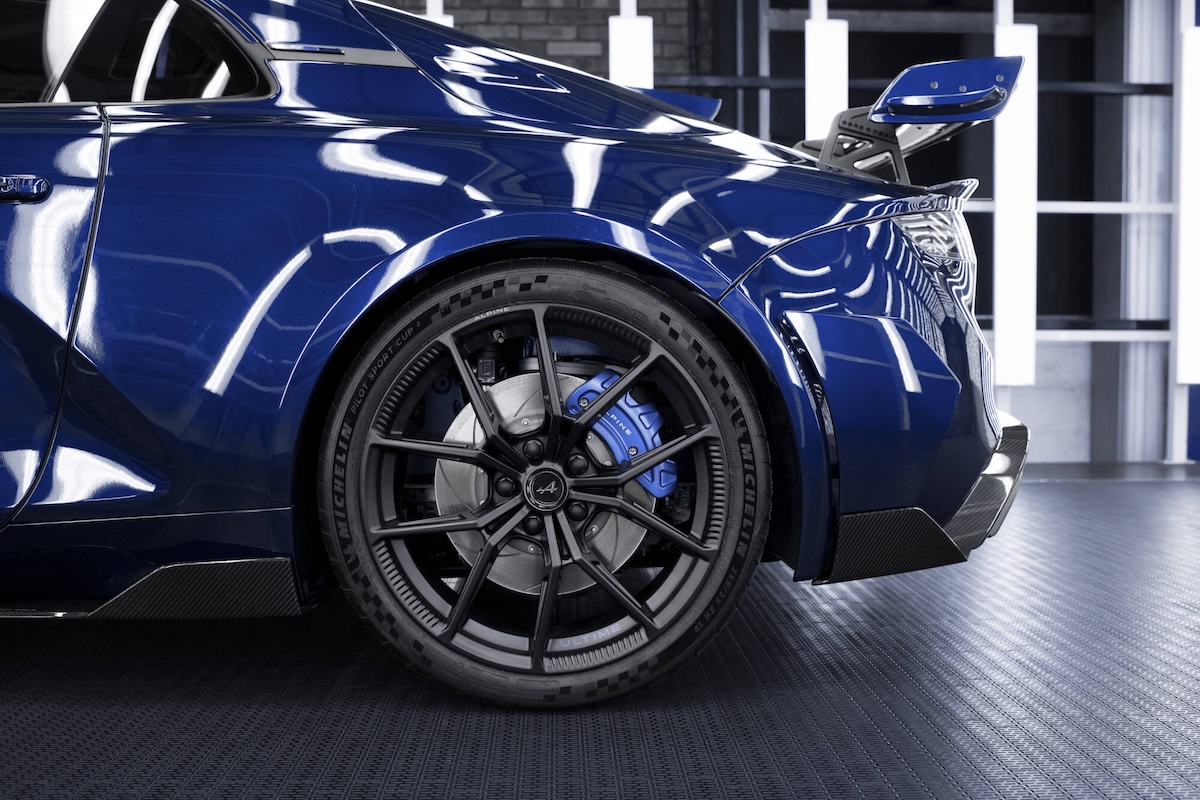 Alpine A110 vince Best Cars 2026: ottava volta regina sportive