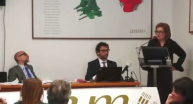 Anm, Natalia Ceccarelli si dimette dal direttivo: “Associazione ha smarrito il senso tra cori da studio e balli”. Lo sfogo