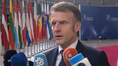 Iran, Macron “Escalation sconsiderata”. Appello a stop bombardamenti
