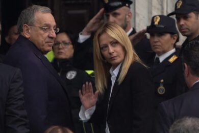 Nola, Giorgia Meloni in cattedrale per i funerali del piccolo Domenico